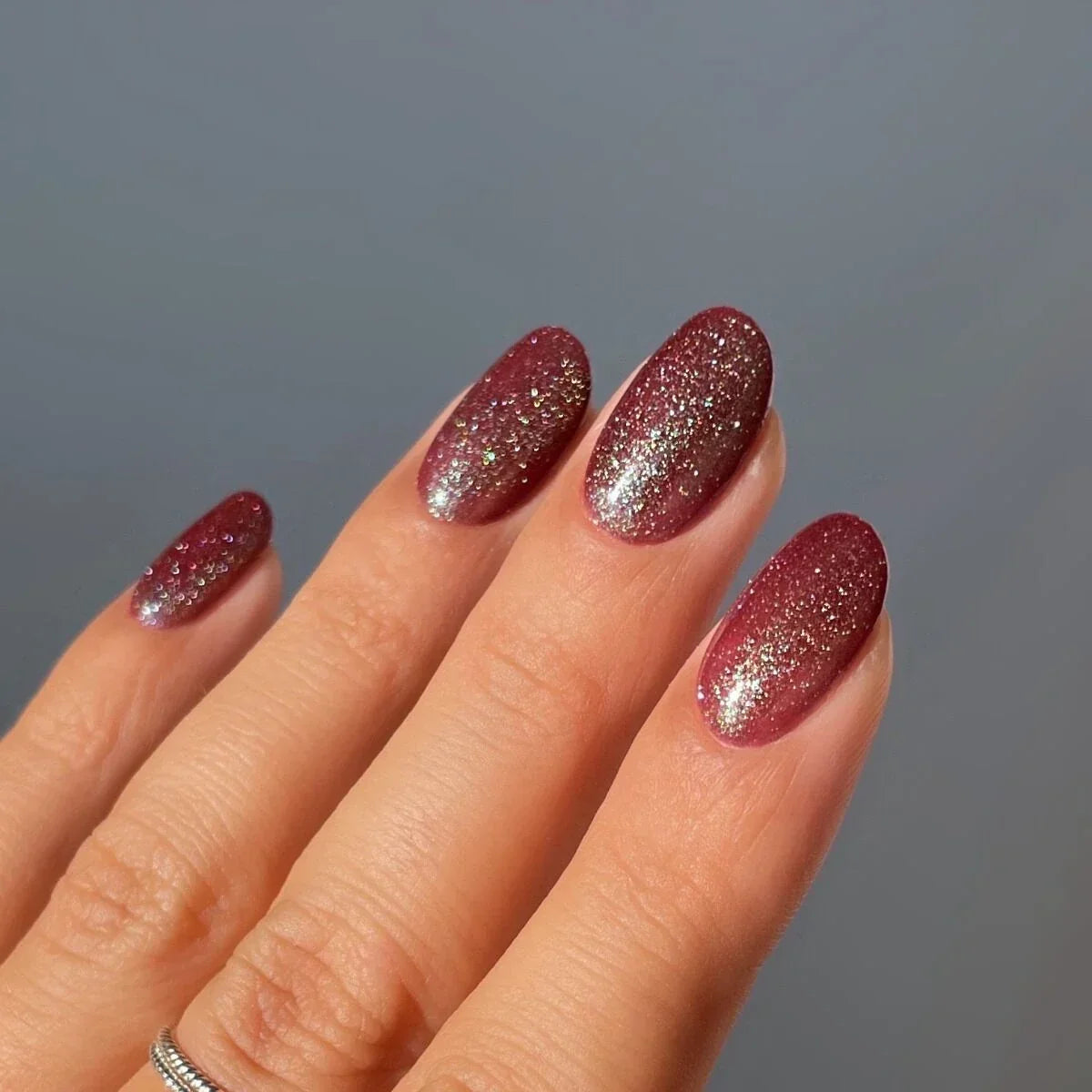 824 Digital Red 7 ml Semilac - Lady&Oscar