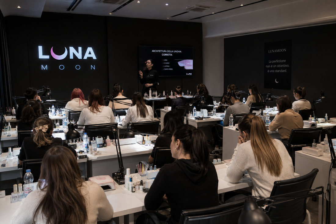 Come scegliere una Masterclass per onicotecniche: 7 aspetti da valutare prima di iscriversi