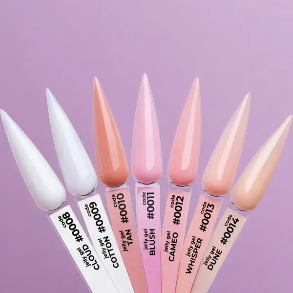 JELLY GEL DNKa 15 ml #0013 Whisper applicato sulle unghie - Lady&Oscar