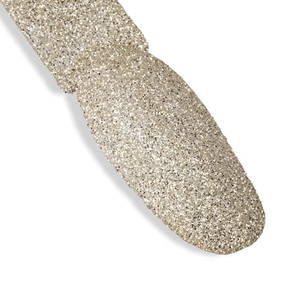Effetto della polvere Silver Magic Dust sulle unghie